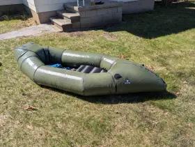 DRACB073L119 ALPACKA Caribou Raft