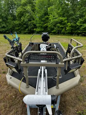 1860 PRODIGY Bowfishing Boat Bay Fishing Gigging Duck Hunting