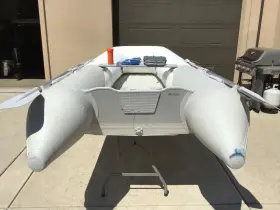 MW-260 WEST MARINE Inflatable Boat